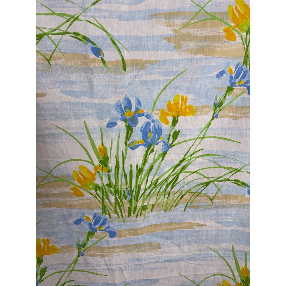 Vintage Vera Neumann full size flat sheet iris floral